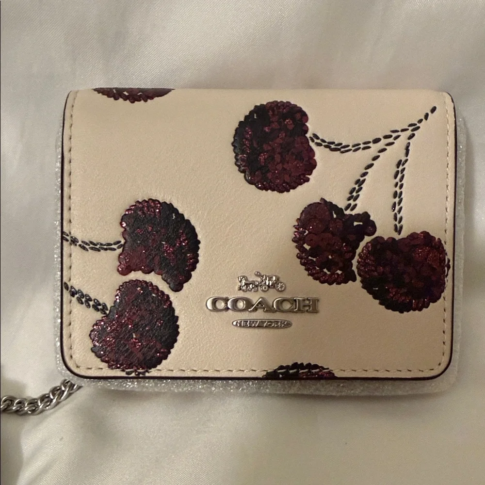 ❤️🍒Coach‎ NWT White Mini Wallet with Silver Chain With Sparkly Cherry Print - Picture 6 of 6